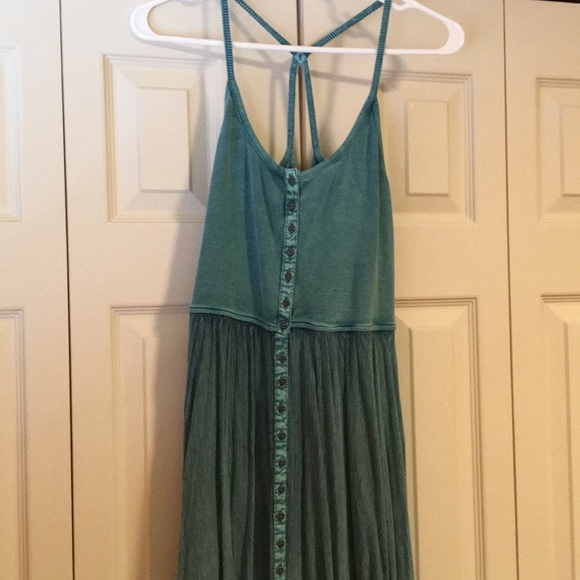 Get ready for summer in this cute sun dress! - Picture 2 of 4